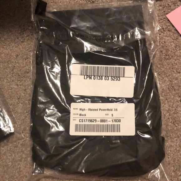 Fabletics leggings. - Picture 3 of 4